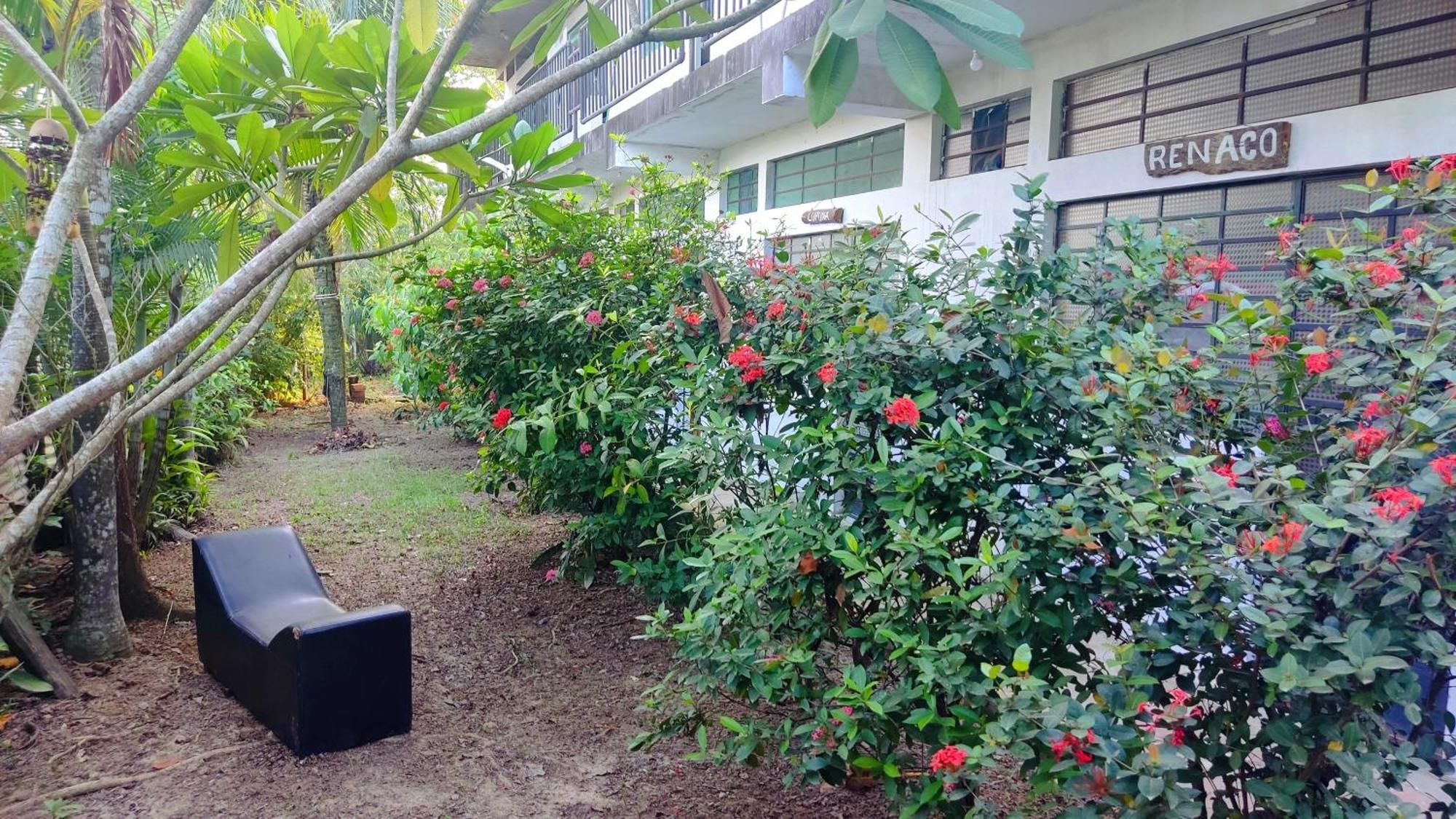 Aya Ni Hotel Pucallpa Bagian luar foto
